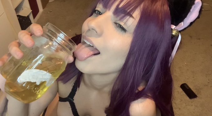 Who’s excited for more pissing content? 💦 
https://t.co/47vdeGE3Ny 
•
#piss #pisskink #kinky #kink #pissdrinking