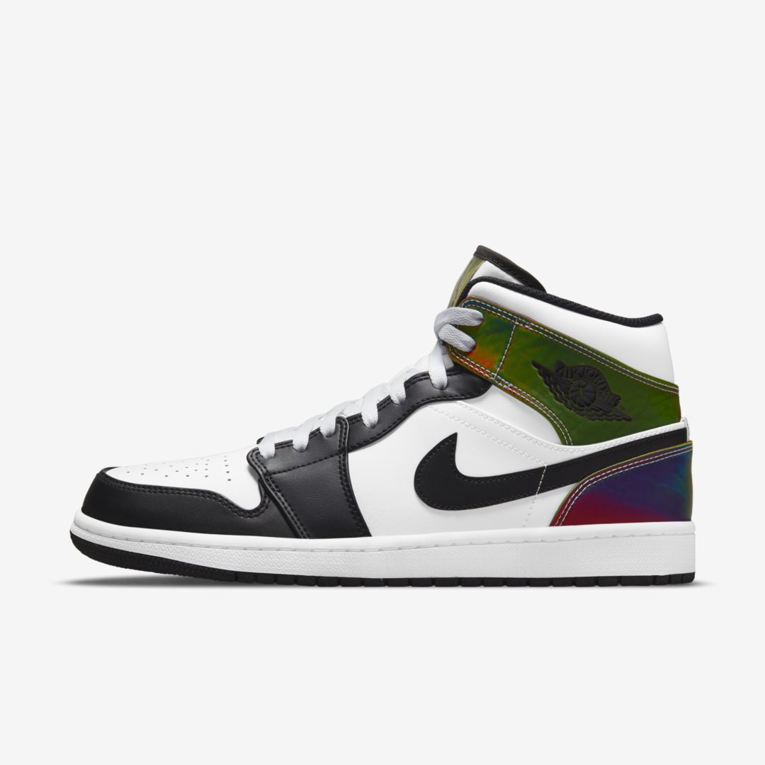 J23app's tweet photo. July 31st: Jordan 1 Mid SE "Heat Reactive" on @nikestore

Link -> https://t.co/8hQkXzK0AL https://t.co/msJOM3zoUz