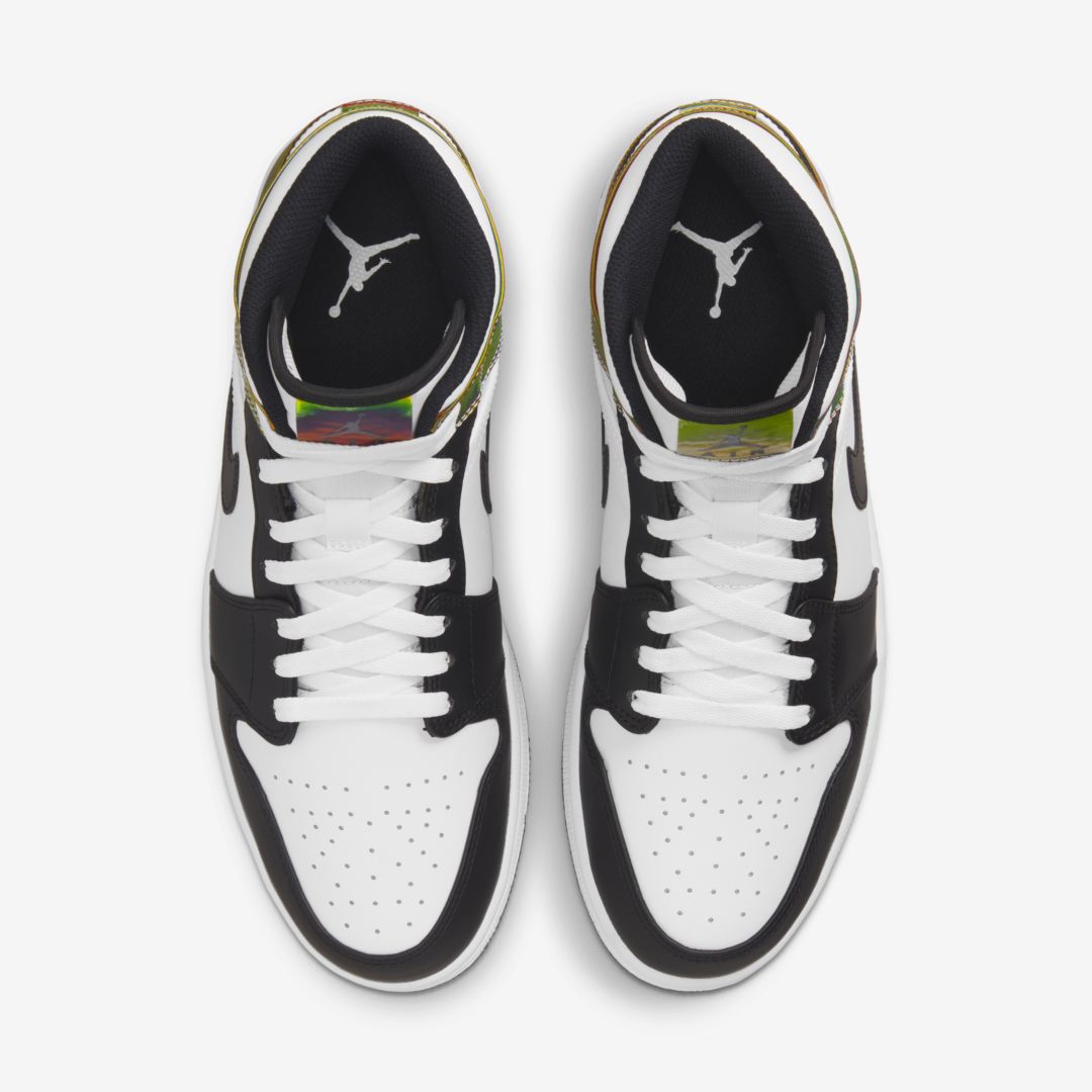 J23app's tweet photo. July 31st: Jordan 1 Mid SE "Heat Reactive" on @nikestore

Link -> https://t.co/8hQkXzK0AL https://t.co/msJOM3zoUz