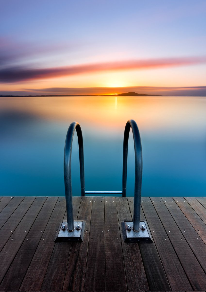 Looking for some calming photos, share below ✌️ this is mine, reminds me of the morning at the wharf, calm quiet with the occasional whirring from the old men doing some early morning fishing