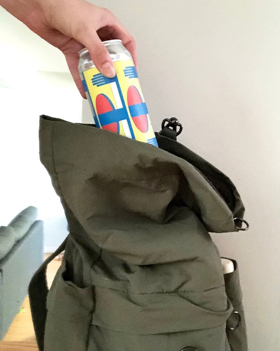 CanadaCraftClub's tweet image. Never forget the essentials! #packinghack #craftbeer @Aslin_BeerCo