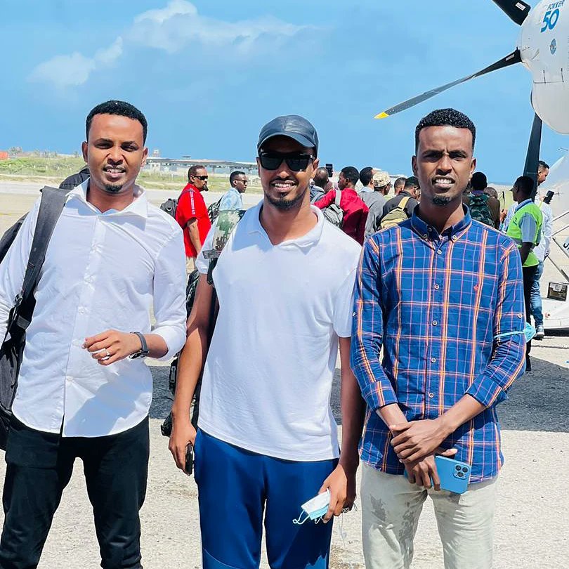 SomtexOrg's tweet photo. Koox dalxiisayaal ah oo ka baxay #Muqdisho ayaa maanta gaaray magaalada #Kismayo halkaas oo ay u martin doonaan bahda Jubbaland Tourism Board.
#eidtour 
#kudalxiisDhulkaaga
#kudalxiiskismaayo https://t.co/1OxVzHCDOS