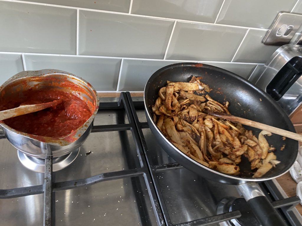 JibberJabberJo's tweet photo. Really enjoyed tonight’s cook-along with @matt9dawson and @SabrinaGhayour. The mushroom doner kebabs tasted amazing!!! #audipresents https://t.co/EU1uGwQzKE