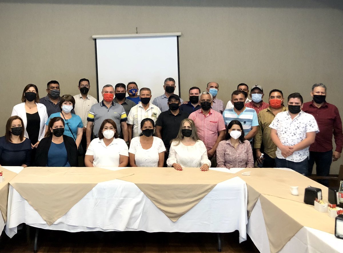 sutsmg's tweet photo. Esta mañana nuestro Secretario General, @LicHectorGarcia se reunió con integrantes del Comité Ejecutivo y Consejo Directivo del #SUTSMG con la finalidad de agradecerles a todos por sus muestras de apoyo durante los días que se vio afectado por covid… https://t.co/4hvtxQ6TNw