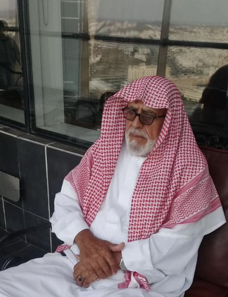 أبي .....
أتى العيد وبداخلي حنين وصوت حزين كأنه يود أن يقول لك :-
( كل عام وانت بخير ) 

ولغيابك الأليم الموجع عنا اقول لك  :- 
( كل عام وقبرك نور ونعيم )