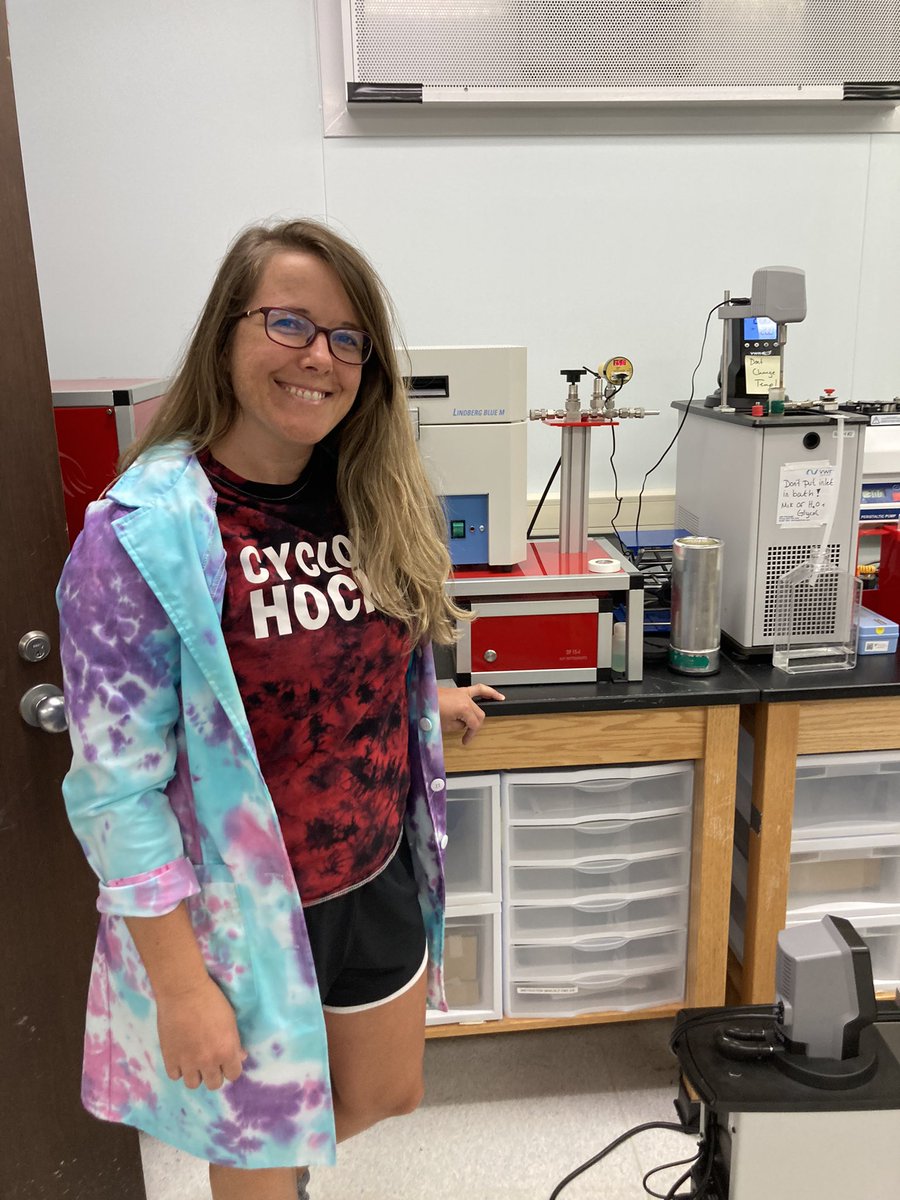 BourbonnaisLab's tweet photo. @knrhardin-Kim, a AP environmental Science teacher has been working in our lab for about a month now. She brings so much energy and excitement to the lab! So excited to have her around. https://t.co/vLbPepcZut
