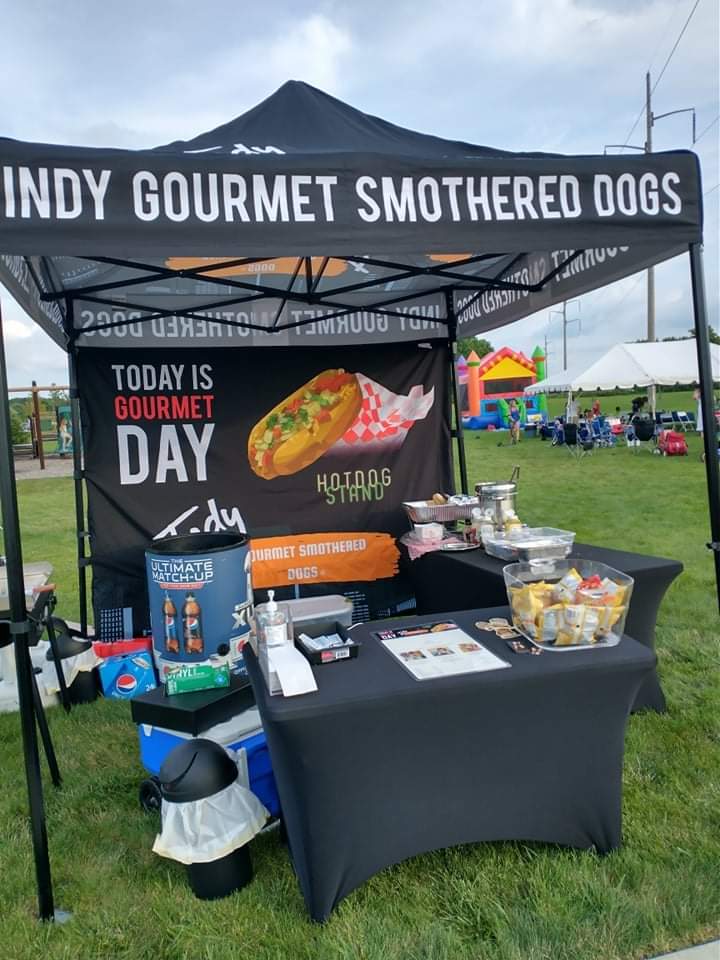 IndyDogs's tweet image. Happy National Hot Dog Day from Indy Gourmet Smothered Dogs! Serving up the original Indy Dog with chili, cheese, Indy mustard and pico #HotDogDay #NationalHotDogDay #hotdogs #chilicheese #indydogs #indyfood #Indianapolis #FoodTrucks