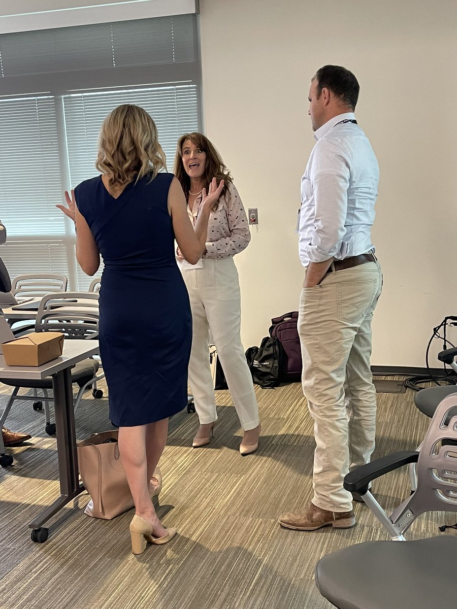 Amanda_Reeve's tweet photo. Huge shout out &amp; great appreciation to Representative @JoanneOsborne8 &amp; Gov Ducey’s Policy Advisor @BuchananDavis for attending @AZManufacturing @AZChamber very important #ESSLite21. This also applies to @Bolick4Arizona &amp; @RepFrankCarroll! https://t.co/hZtjUsqQap