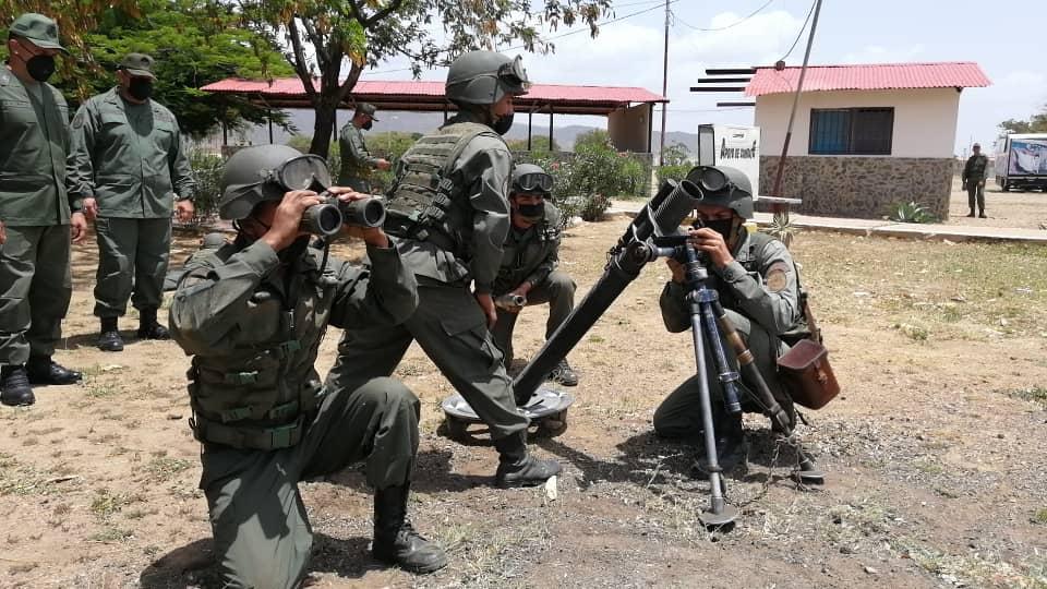 Infantería Mecanizada del Ejército Bolivariano E62LUPpXIAEs5yP?format=jpg&name=medium