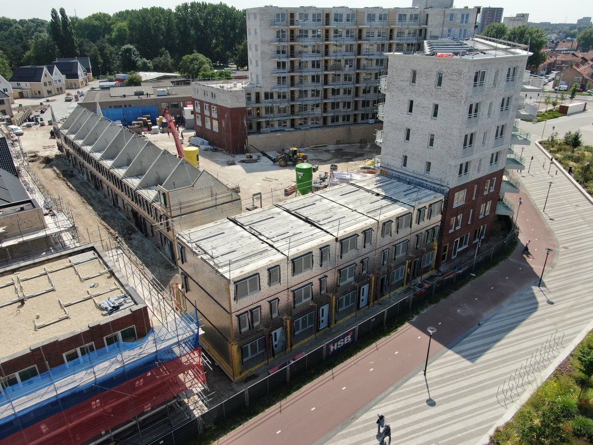 MBSgroep's tweet photo. Woningbouw @HSBbouw in #Zaandam Julianaplein 
#prefab #casco @GeertMBS @MultiBetonBV https://t.co/k4KHUridbb