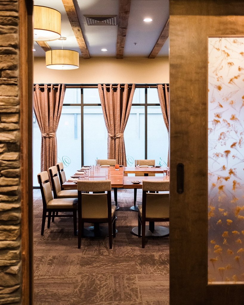 VallozzisPgh's tweet photo. We offer semi-private and private dining areas for your next business meeting, family gathering, or event! 
Call to book with us for your next event! https://t.co/62HeClLBrF