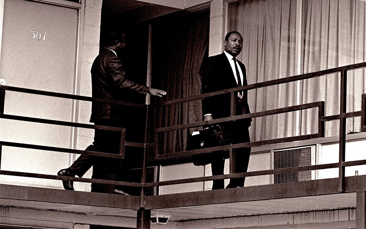 BerniceKing's tweet photo. Racism has no regard for respectability. 

Sagging pants or suit. 
Senate or street. 

Reminder: My father was assassinated, while wearing a suit, for challenging racism, poverty and militarism with a nonviolent strategy. https://t.co/82jzk0mHqT