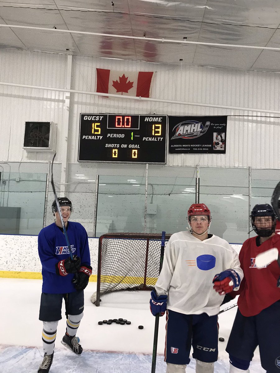 Team <a href="/J_Jenkinson91/">Johnny Jenkinson</a> tried hard to give up a 15-9 lead in the dying minutes but came out on top 15-13 over Team <a href="/3brendanlee/">Brendan lee</a> this morning. We had a fast paced game with high quality scoring opportunities today!