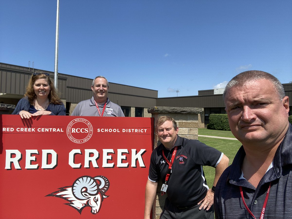 Dennito's tweet photo. Red Creek Pride! #redcreekrules #schoolspirit #wflleaders https://t.co/HfCskhTpt1