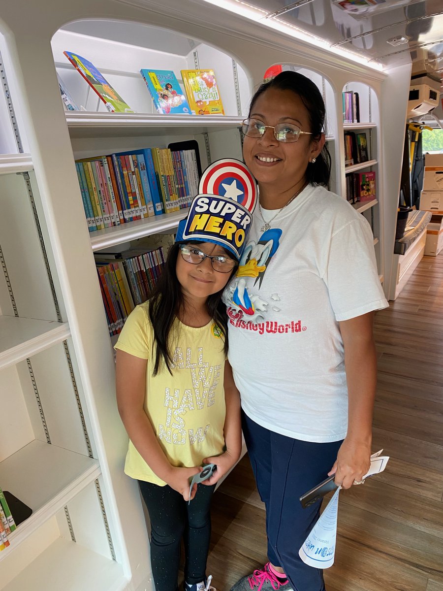 BISD_Libraries's tweet photo. BIG #BISDWordsOnWheels day at Branch! We'll be at Navarro tomorrow from 9am-2pm.  Hope you can come to see us!  @BISD_ITech @BryanISD @Branch_BISD @Navarro_BISD For more info: https://t.co/JPOwFG3UJY #ReadAllSummer https://t.co/t7GzVOWxGJ