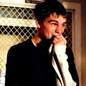 Happy Birthday to one of my favorite actors, the very handsome Josh Hartnett!!       