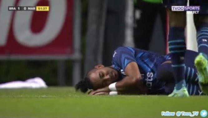 lachaisedusrfc's tweet image. Quand tu écoute les commentateurs de Canal  + sport lors du match  #SCBOM