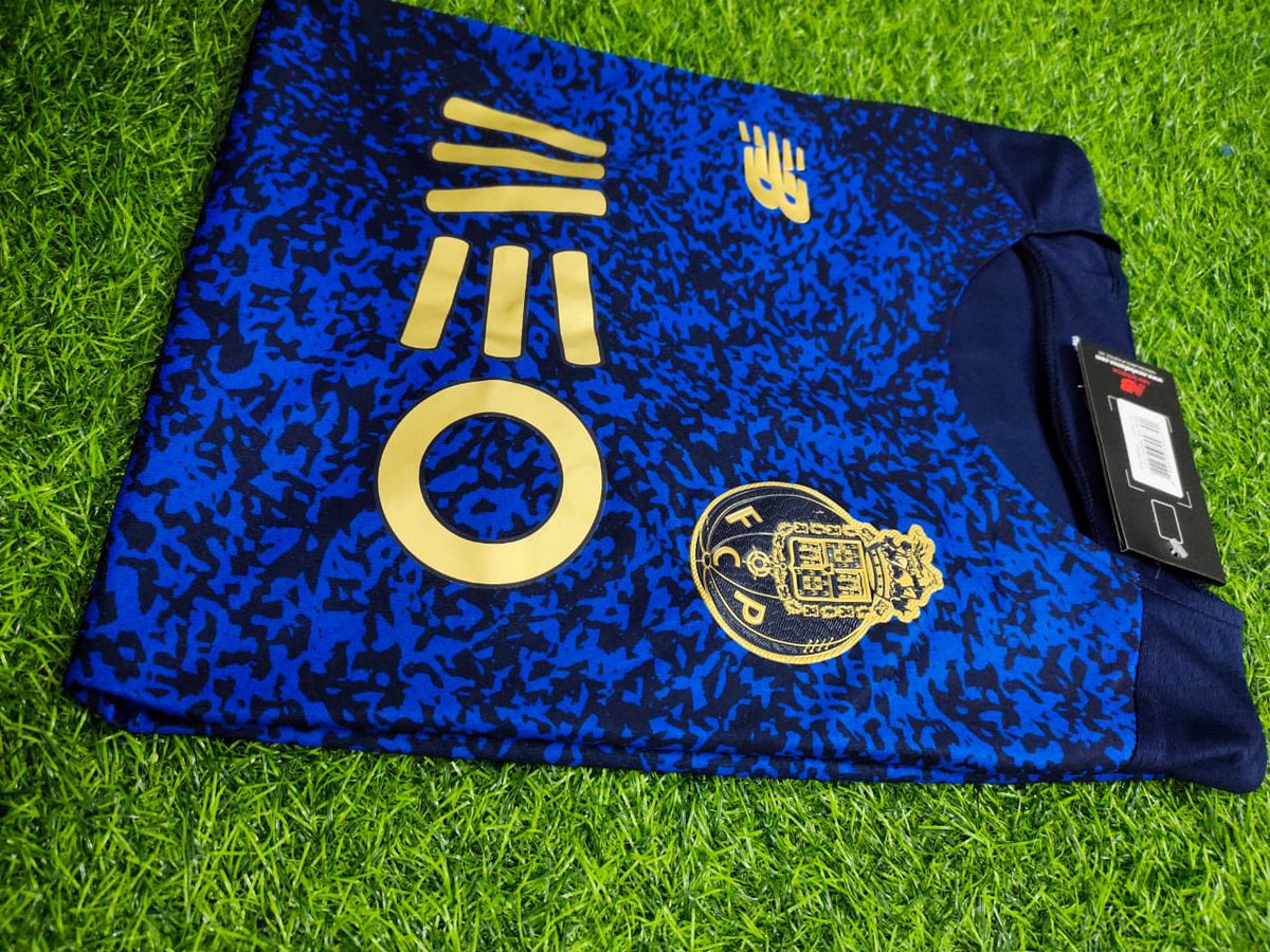 RImports10's tweet photo. FC Porto 🥶✅ https://t.co/6ORAj7vgb5