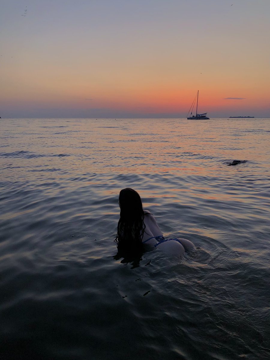 а красиво
#нюдсочетверг