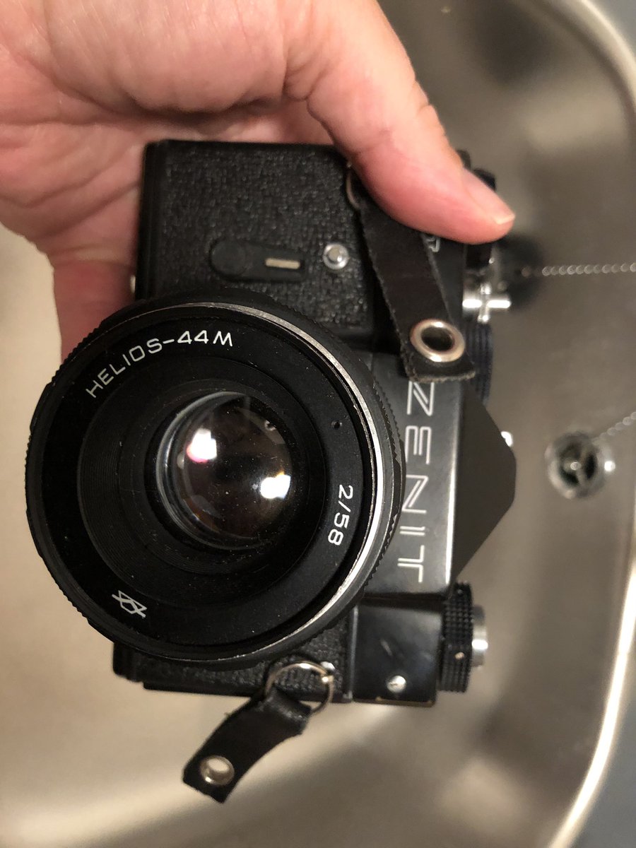 Van de Velde Photography (@tobyvphoto) on Twitter photo I dev’d 2 rolls this eve. I remember loading this one and think ‘how the fuck did that happen?’ In the dark bag. Then I remembered. I shot it in the film ripper. #crappiecommiecameraparty #35mmc <a href="/HamishGill/">Hamish Gill</a>
35mmc.com/22/03/2021/5-f… I dev’d 2 rolls this eve. I remember loading this one and think ‘how the fuck did that happen?’ In the dark bag. Then I remembered. I shot it in the film ripper. #crappiecommiecameraparty #35mmc <a href="/HamishGill/">Hamish Gill</a>
35mmc.com/22/03/2021/5-f…
