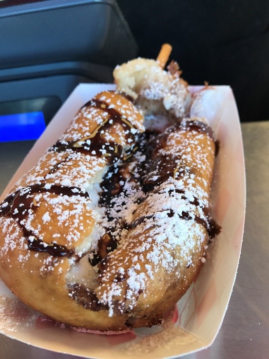 Merced_CA_Fair's tweet photo. Happy #NationalJunkFoodDay! We’re daydreaming about all the tasty treats our food concessionaires bring every year to the #MercedCountyFair 🤤🍕🍦💭Let us know your favorite junk food to splurge on while visiting the #MercedCountyFair! https://t.co/H9vqd9RHbf