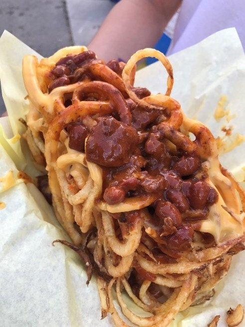 Merced_CA_Fair's tweet photo. Happy #NationalJunkFoodDay! We’re daydreaming about all the tasty treats our food concessionaires bring every year to the #MercedCountyFair 🤤🍕🍦💭Let us know your favorite junk food to splurge on while visiting the #MercedCountyFair! https://t.co/H9vqd9RHbf