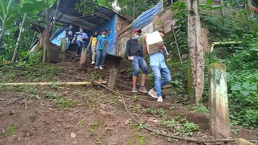 accionsocialve's tweet photo. Somos jóvenes con sueños y metas, trabajando en las comunidades del estado #Táchira para lograr cambios positivos, con el objetivo de transformar nuestro tejido social, porque creemos en una sociedad de valores y  de ayuda al prójimo

Súmate al gran equipo de @accionsocialve 🇻🇪 https://t.co/8TLiFS7hHq