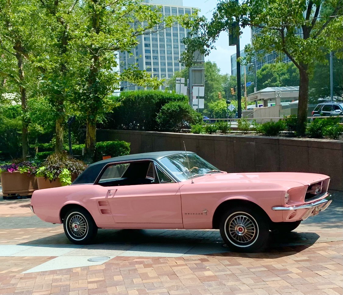 nickisnpdx's tweet photo. team ford! saw this beautiful #pinkmustang dahntahn today! ๐๐ #pgh โจ https://t.co/s4jX6XYtaa
