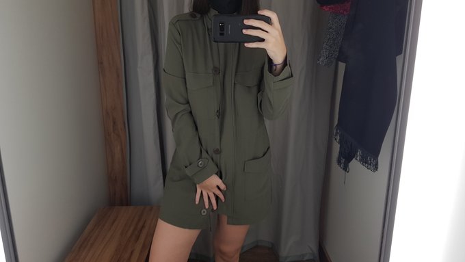 My boobs are wanting to breathe 😉😈 Not sure if u guys deserve to see https://t.co/sKlS90Wywy