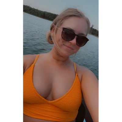SweepMercedes's tweet photo. sweet, sweet summa time 🏵 #NewProfilePic https://t.co/9ktDms1Wpi