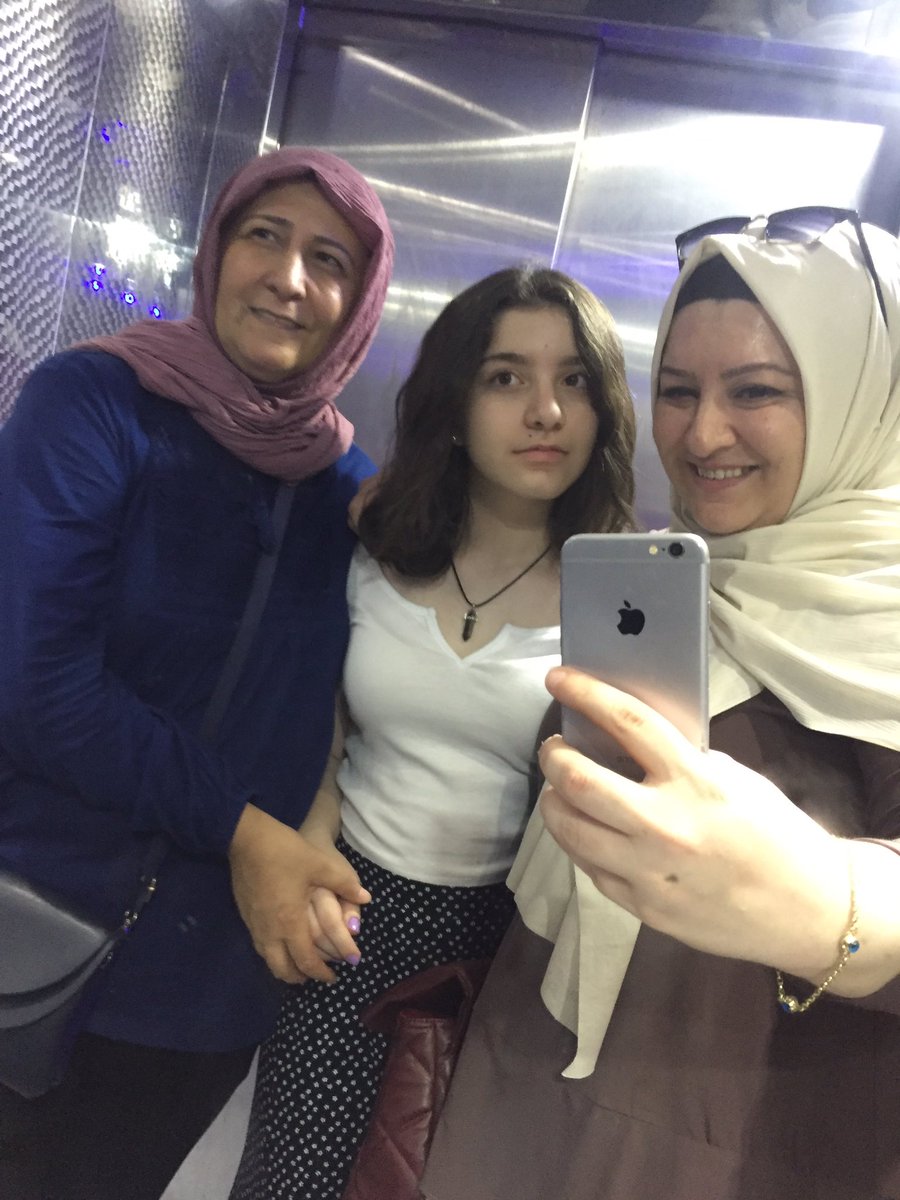 Sevdiklerimizin yanımızda olduğu hergünün Bayram tadında olması dileğiyle Hayırlı Bayramlar dilerim 🍬
#KurbanBayramı