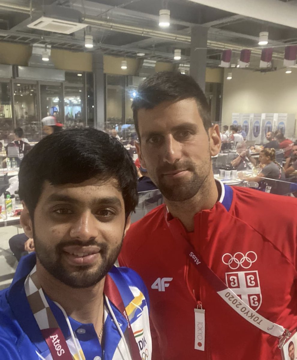 Mar_ND4ever's tweet photo. I've seen so many pics or Novak with athletes that I wanted to put them all in a little thread! ❤

I guess people is right, nobody cares about Novak outside Serbia 😆

Ps. If you have more pics I'd love to see them https://t.co/GtDWbnczcX