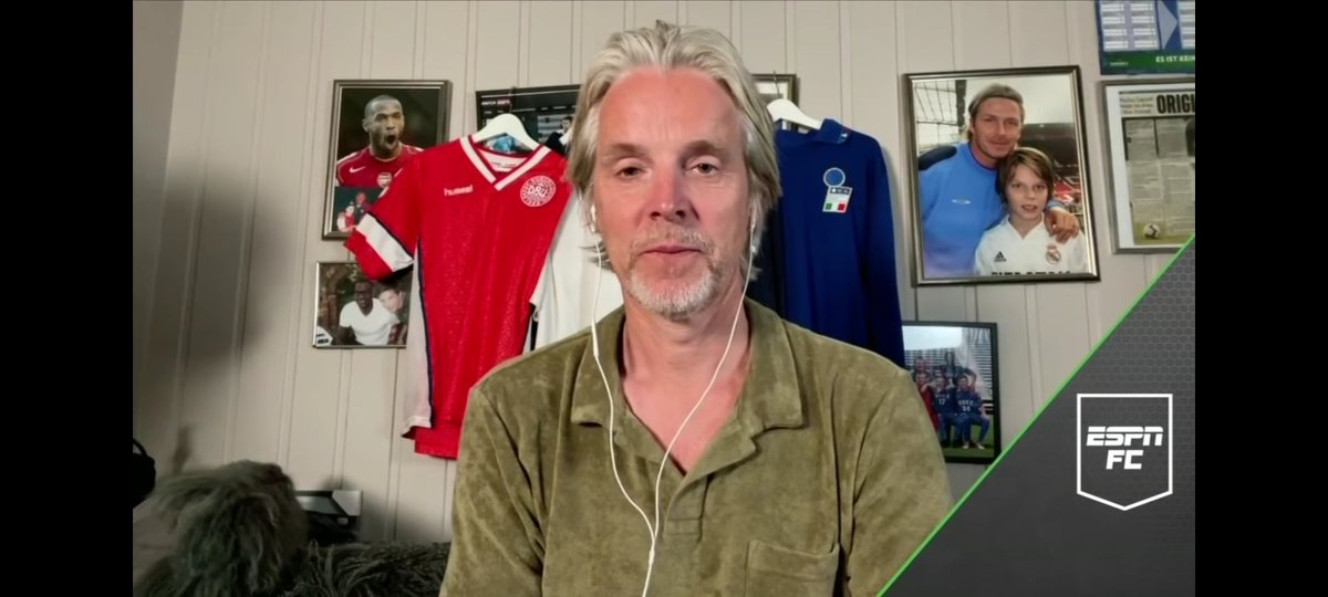 larsfs's tweet photo. såg dette igår: jåge i mose-velour på espn https://t.co/5IXZlXr1lP