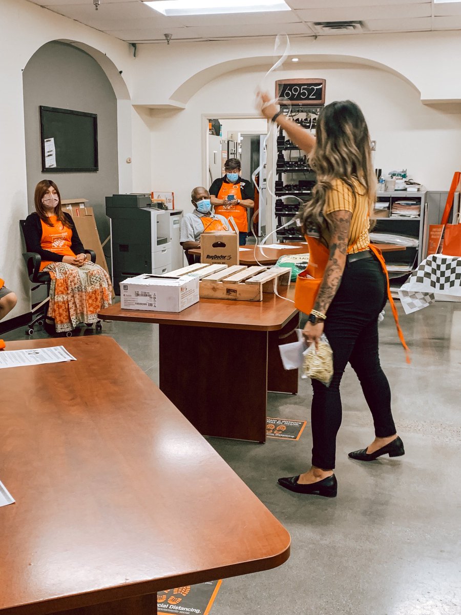 sm_jasminmarie's tweet photo. 🦺6952 Safety Stand Down🦺 Loved the quality time spent with our associates! Tons of educational, open dialogue. Thank you for joining us @ricdehs 🧡 #PS4Safety #PSAllIn4Aafety #PacSouthSafetyStandDown #homedepot #pacsouth #leadership https://t.co/WGRxcP46jH