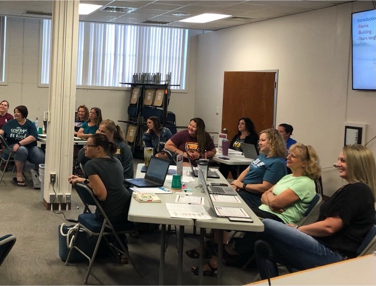 mhenderson621's tweet photo. Day 3 of 8 Days: We had a packed house this morning for the Illuminating BSEL session as we explored ways to help all students get ready to learn. Then this after we had a smaller but no less dedicated group for the Leveraging Inclusion session. @489flex #EveryStudentEveryDay489 https://t.co/jwgOvqQRVK