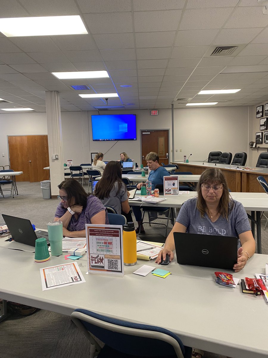 Day 3 of 8 Days: We had a packed house this morning for the Illuminating BSEL session as we explored ways to help all students get ready to learn. Then this after we had a smaller but no less dedicated group for the Leveraging Inclusion session. <a href="/489flex/">489 FLEX</a> #EveryStudentEveryDay489