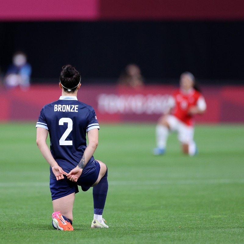 Olympics's tweet photo. #Tokyo2020 sports started yesterday! Just some of the highlights...

🥎 Japan starting strong in #softball
⚽ Teams were kneeling before the competition
⚽ Vivianne Miedema scored four goals for #NED
🤸‍♂️ First look at the men’s gymnastics contenders in podium training
