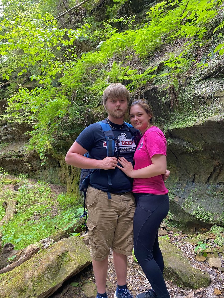 uhmTaryn's tweet photo. three years (and one day) w my best friend… i wouldn’t want to get old and fat with anyone else ❤️ https://t.co/guLT29C1x1