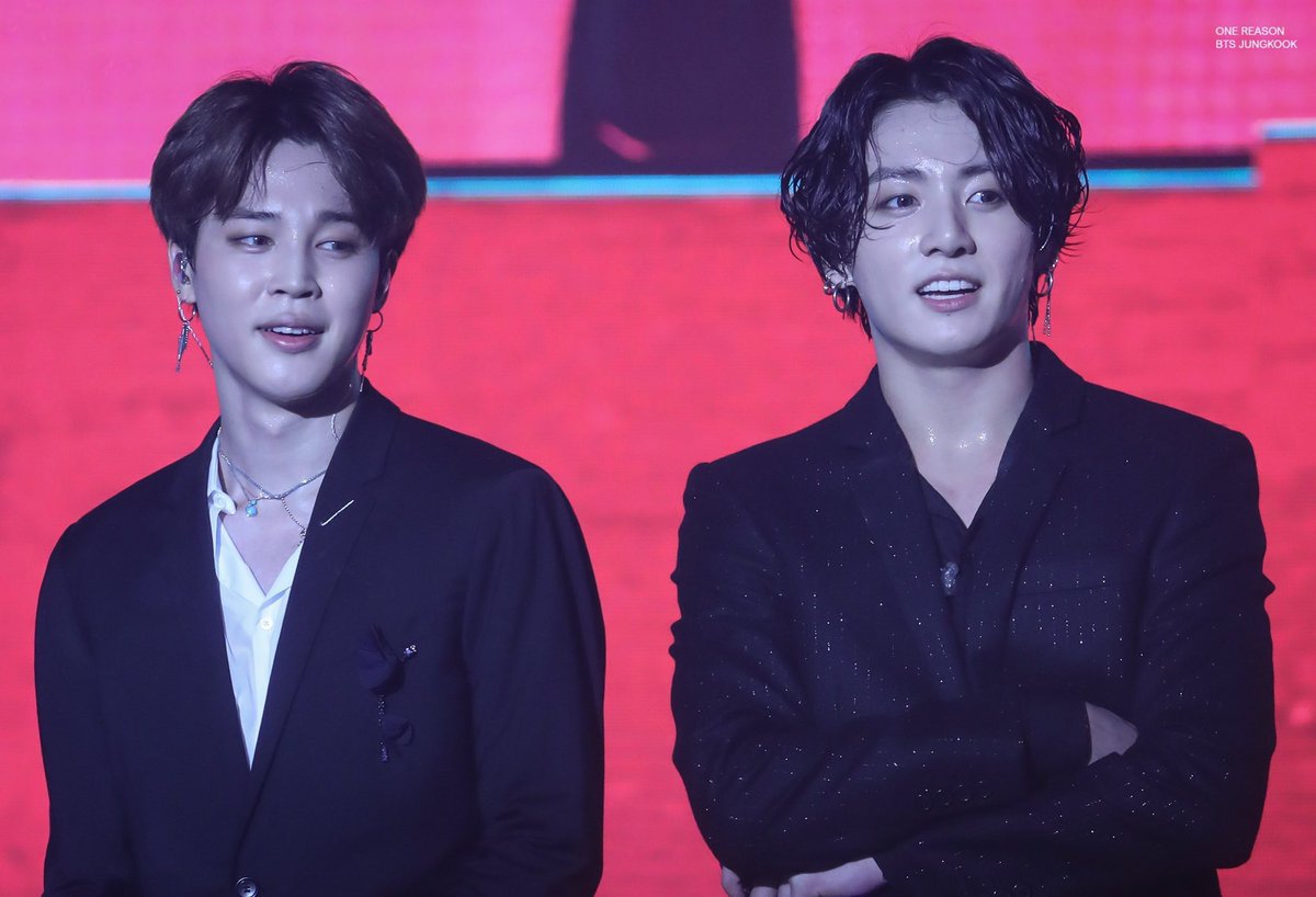 jikookheart's tweet photo. thinking about 190811 jimin and jungkook https://t.co/4QDBBWmsbH