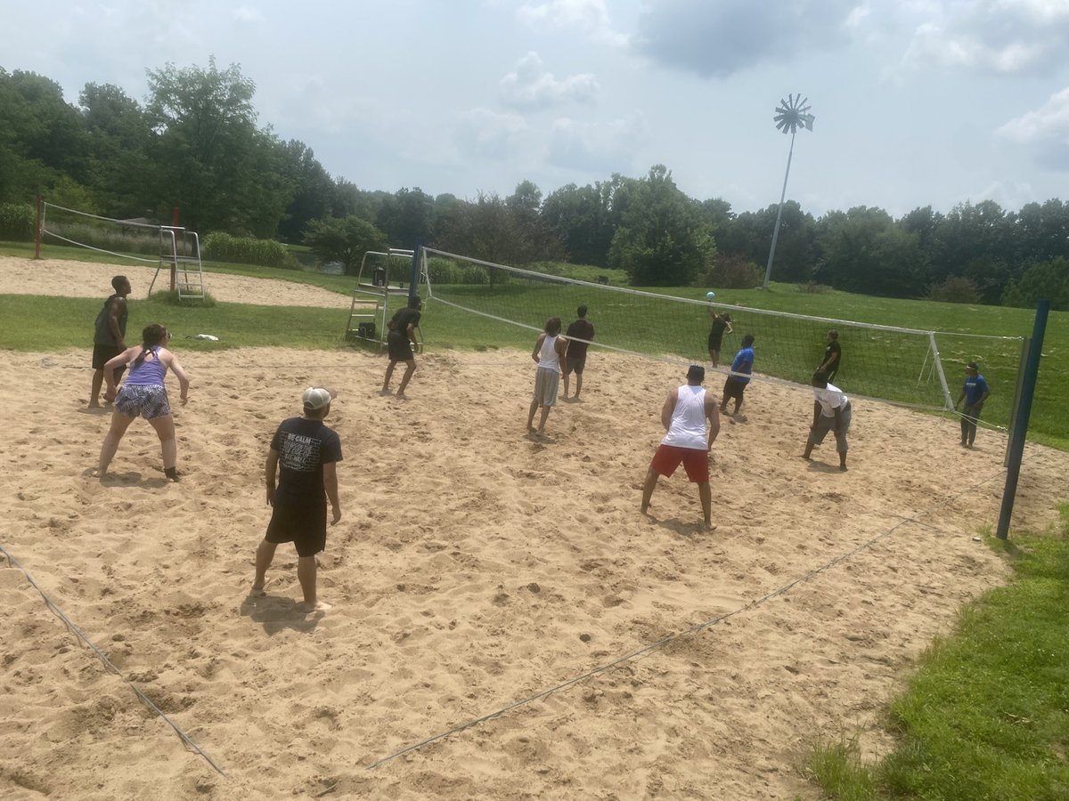 ratkaupsman's tweet photo. Nothing makes your team work better then playing sand volleyball. We try to get together weekly and do some type of outdoor event. This has helped our Management team become stronger and trust each other more##teamwork #teambuilding #changingourculture #trustoneanother https://t.co/23azgbg7mk