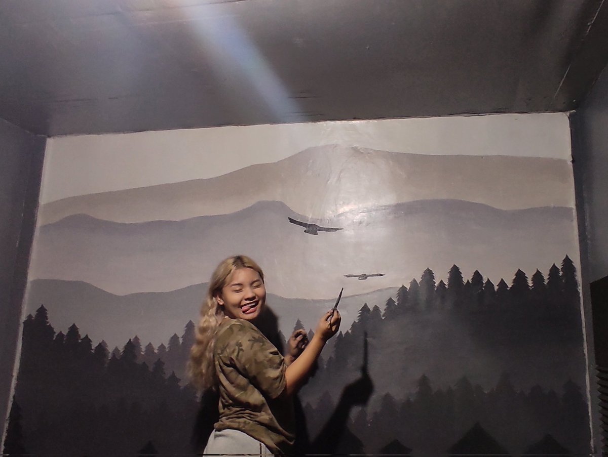 custom_maiden's tweet photo. forgot twitter exist ffff-- 
----------------------------------
"Triumph for the Crib"
2.3 x 2.6m 
a wall art project using semi-gloss latex
(did this for 3 days)
----------------------------------
dm for commissions 🤍
(preferably acry and digi)
pls share for support!
#artph https://t.co/5GojIh7n3v