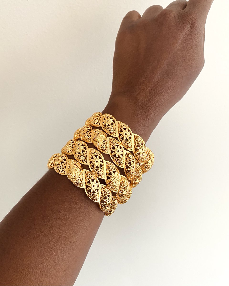 retrocitysun's tweet photo. "Vasana Bangles". New members get 20% off your first order (scroll down to the bottom of our website to find the sign-up form). #VasanaBangles https://t.co/gflXT3xbxw