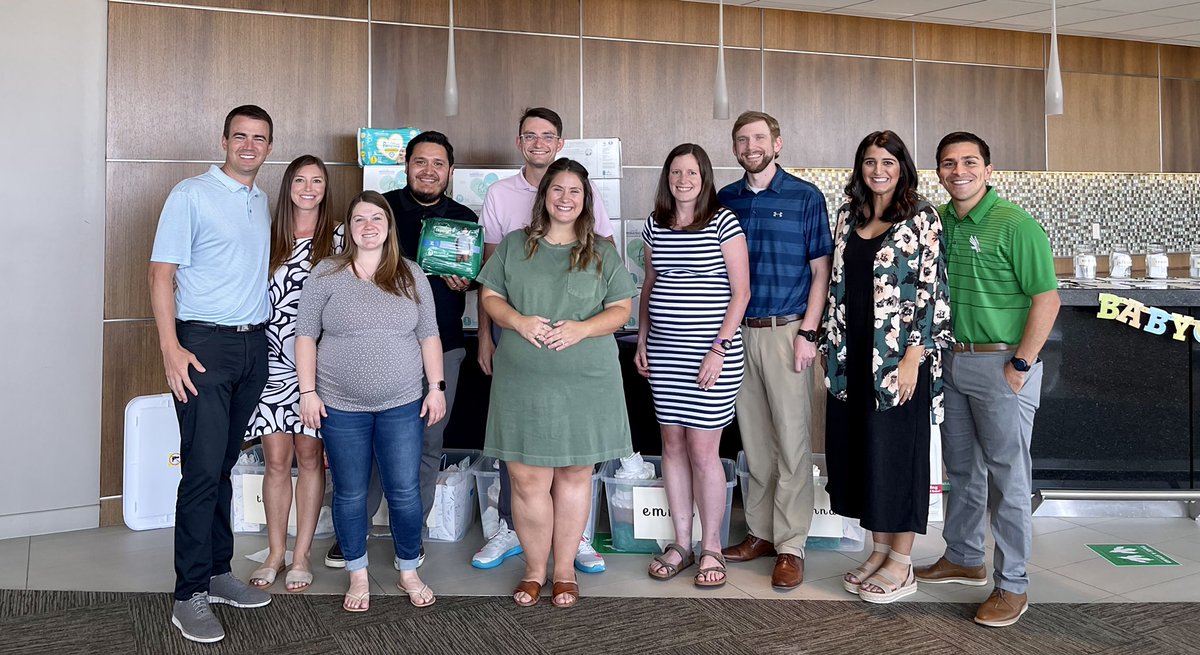 Ryan_Peck's tweet photo. Great time celebrating the FIVE babies joining the @MeanGreenSports roster in the coming months #OhBaby https://t.co/FQddirWAZy
