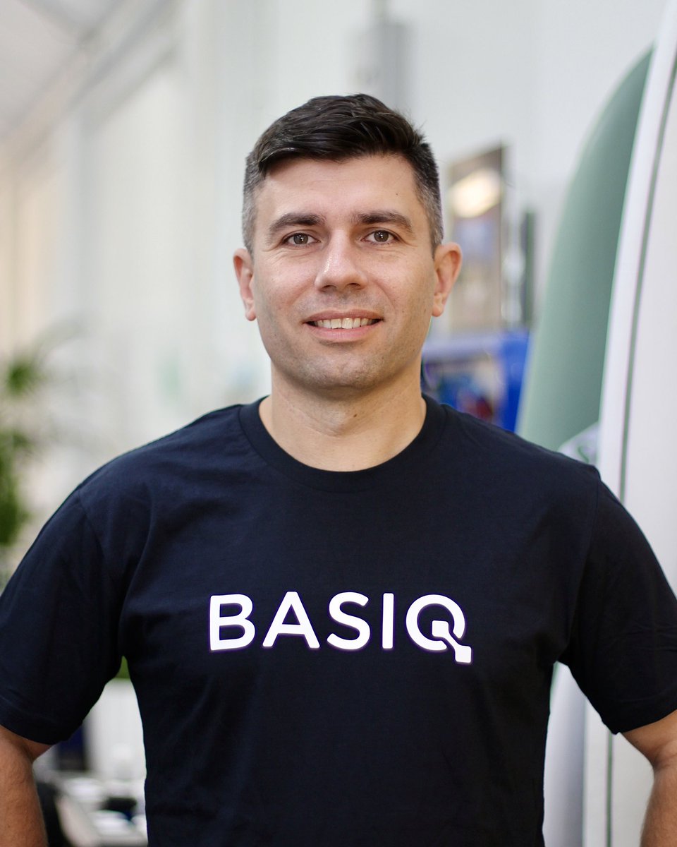shirtsofstartup's tweet image. 🇭🇷 Grew up in Croatia, in a basement with 3 families
✈️ Moved to AUS without knowing any English
💻 Started coding &amp;amp; building gadgets at 11

Read the story: bit.ly/3kJgL3m

Damir Ćuća of @basiqio, an API platform that provides the building blocks of financial services.