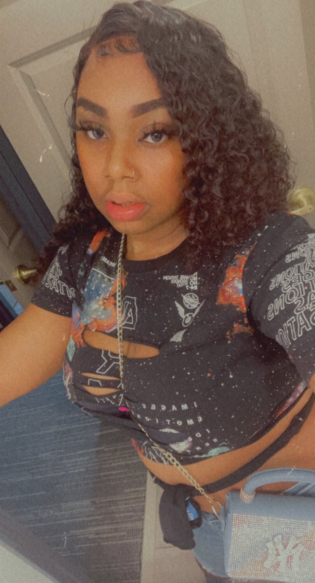 PurrrpleReign's tweet photo. Hoes say they wish a bitch would &amp; ima genie 🧞 💜 https://t.co/rwrvZyKxlb