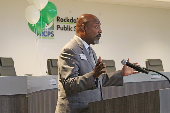 RockdaleSchools's tweet photo. Proud and excited to celebrate the completion of the new RCPS Central Office building with a Ribbon Cutting Ceremony on Tuesday, July 20, 2021! https://t.co/5IuoaaRwq7
#ESPLOST #powerofapenny #RCPSWorldClass #RCPSRising #worldclasscommunitysupport https://t.co/iIySGs0Jz4