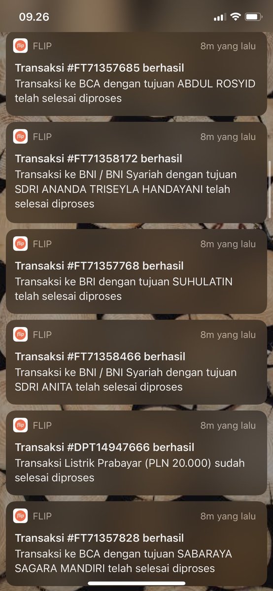 anjeeeel's tweet photo. aplikasi flip error? dapet notif mulu padahal lagi gak transaksi apa2. btw sekarang pun masi masuk notif2 gini kaya per menit bisa 3 notif #flip https://t.co/MJjwd51Cti