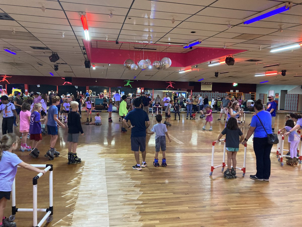 LoweLeopards's tweet photo. We LOVED seeing so many of our wonderful families out at our skate night last night! Missed Skate Night?? Don't worry, we'll have lots of opportunities to get together this year. Mark your calendars now for the Spirit Nights for the rest of 2021! 💙🐆🧡 https://t.co/VLeT3FKp9z