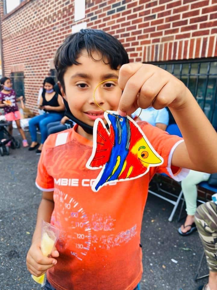 TenantsWorkers's tweet photo. This afternoon children and adults from the Chirilagua community got together to express themselves artistically. An event coordinated by   Mt. Vernon Community School PTA and TWU. Art IS a tool for mental health, especially in these difficult times. https://t.co/liNOSvlQku
