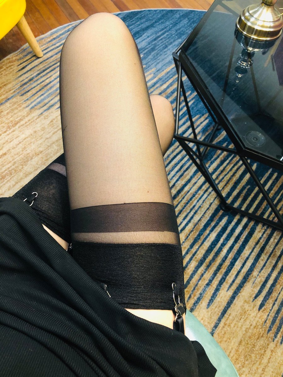 接受原味预定～
有需要的小哥哥请直接私信我约定发货时间和款式
夏季天热，定好再穿～
#原味 #丝袜 #肉丝 #白丝 #恋足 https://t.co/4LFRmNrUha